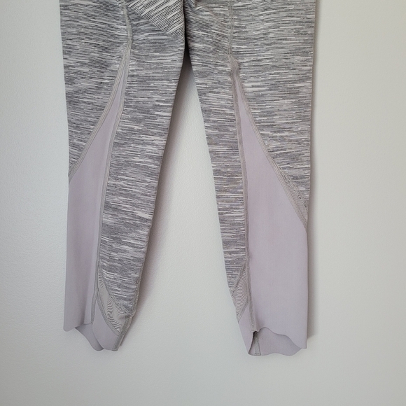 LULULEMON Wunder Under Crop II (Roll Down Mesh) - Picture 7 of 10